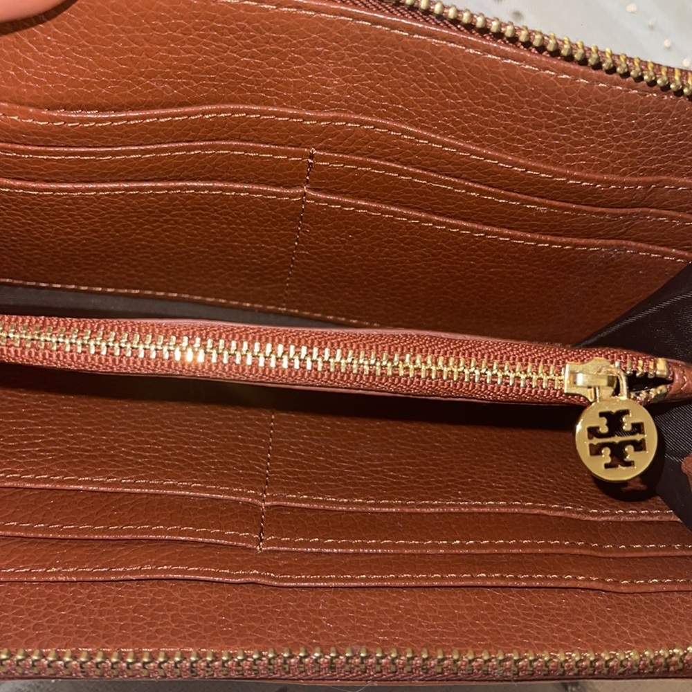 ✨Tory Burch Wallet✨ - Picture 5 of 5